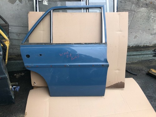 Mercedes w114 rear - w114, right