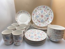 Porcelain Floral Design 30