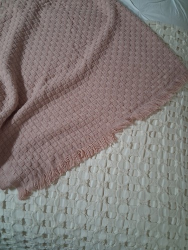Pink woven throw - pink,