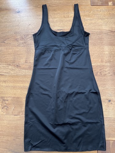 Famous store black - ex-famous, medium
