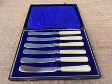 SET 6 X VINTAGE SHEFFIELD ENGLAND FAUX BONE STAINLESS STEEL BUTTER BREAD KNIVES