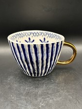 Quirky APHORISM Wavy Rim Mug