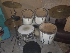 Tama Rockstar DX Rock Kit. Cymbals + Bag,snare, Cowbell and accessories seen.