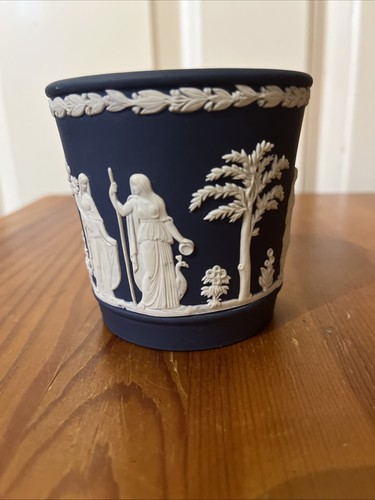 Wedgewood blue and white - blue,