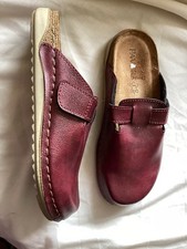 PAVERS DARK RED LEATHER SLIP