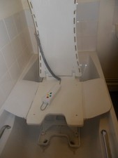 Drive AquaJoy Bath Lift with