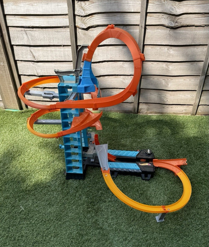 Hot wheels action track set - hot,