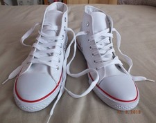 RETROFIRE WHITE CANVAS HI TOP