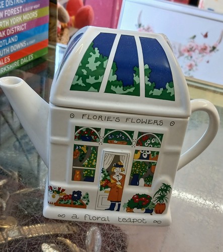 Wade teapot flories - wade, teapot.....flories