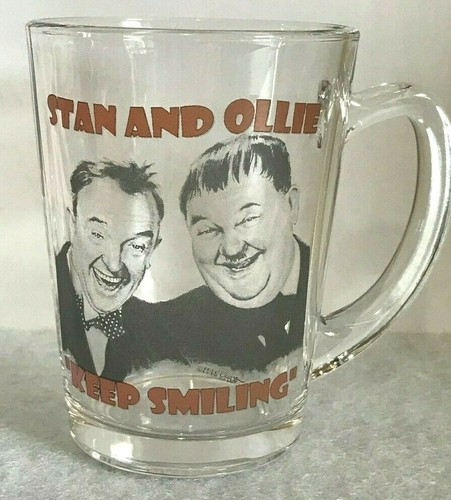 Laurel and hardy keep smiling - and,