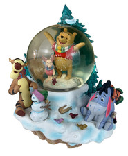 Winnie the Pooh Musical Snow Globe Winter Christmas Scene Eeyore Piglet Vintage