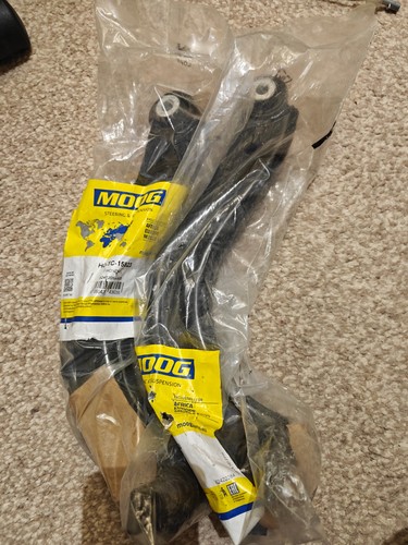 Rear upper control arm pair - rear,