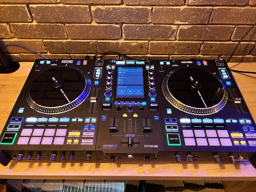 Rane system one decks - one, (3