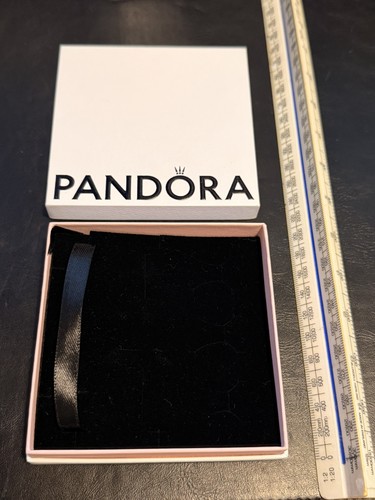 Empty pandora necklace - empty,
