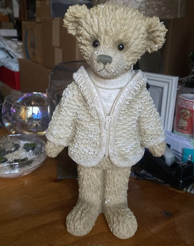 Large resin teddy - large,