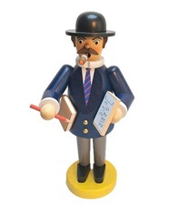 Smoker tax consultant-Franz