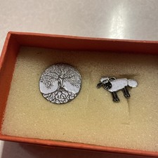 Shaun the sheep and tree pin