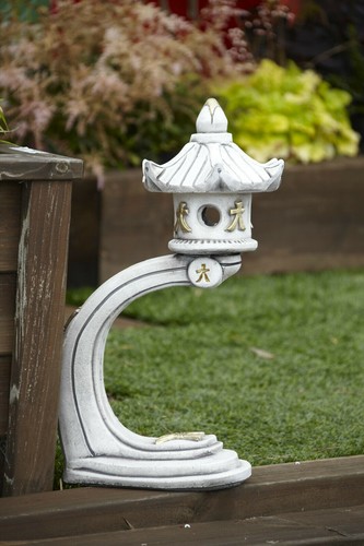 Stone curve pagoda statue