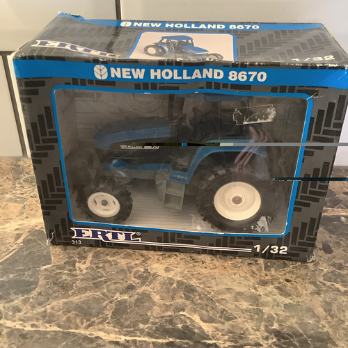 Ertl new holland 8670 - 1:32,