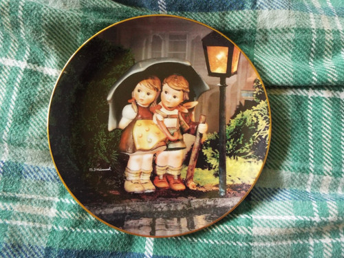 Danbury mint plate - danbury,