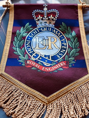 Royal engineers pennant - royal, re