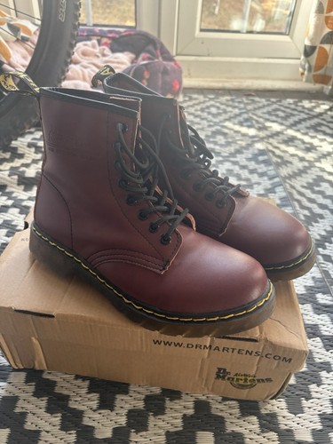 Martens doc - dr, cherry