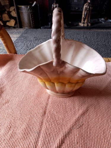 Shorter son basket vase - &,