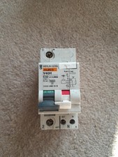 Merlin Gerin 26898 V40H C32