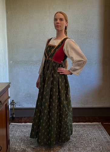 Italian renaissance gown - renaissance,