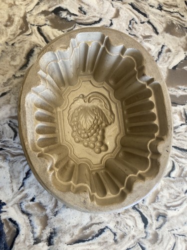 Large victorian earthenware - large,