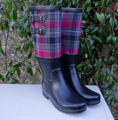 Ugg boots sabene size 5 - ugg,