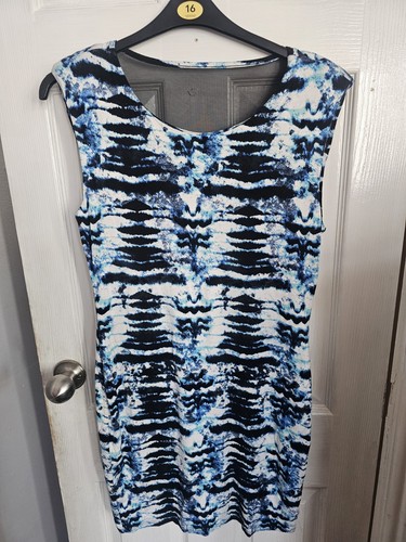 Sleeveless shift dress - sleeveless,