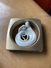 Bins Ceramic "CIRCLE OF LOVE" Couple ornament Sculpture Plaque White