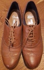 Clarks brown leather brogue