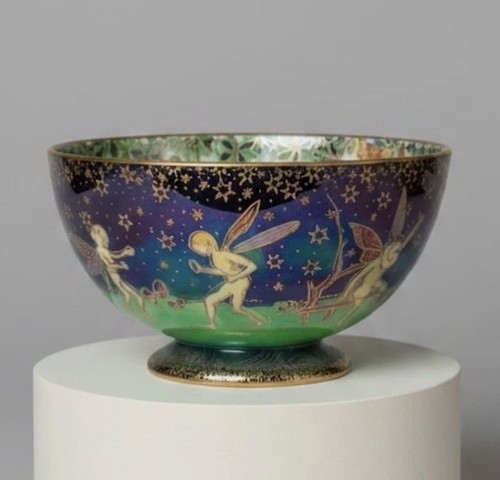 Fairyland lustre daisy - by,