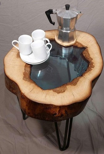 Hollow oak and turquoise - and, resin