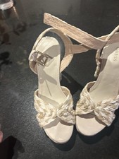 GUESS Women's Shoes Size 5