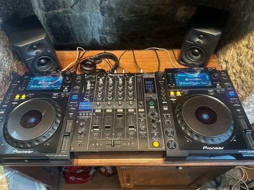 Pioneer cdj900 nexus and - pioneer,