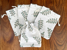 10 x NATURAL LEAF PRINT HESSIAN JUTE GIFT FAVOUR BAGS H 14cm X W 10cm