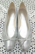 ZARA SIZE 6 SILVER FAUX LEATHER BALLET FLAT. H63100725B335