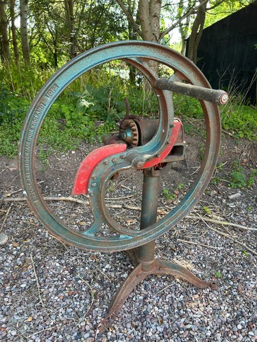 Vintage cast iron - , chaff