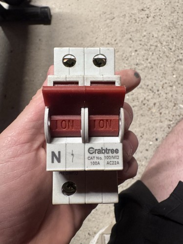 Crabtree 100 m12 100a - 100/m12, main