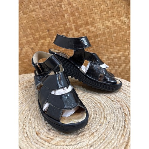 Fly london yown - black, patent