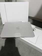 Apple MacBook Air M5 13”
