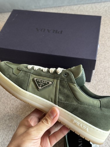 100 authentic prada downtown - 100%,