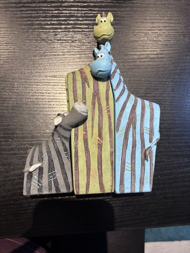 Interconnecting giraffe - interconnecting,