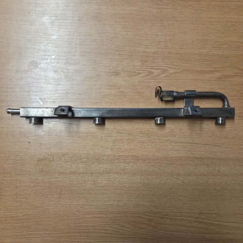 2wd ford cosworth fuel rail - ford,
