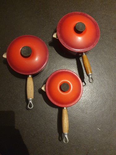 Creuset cast iron saucepans - le,