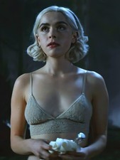 621050 Kiernan Shipka As