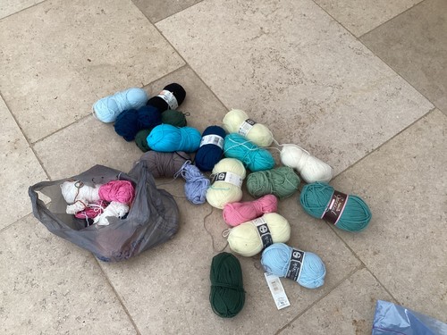 Oddments knitting crochet - of,